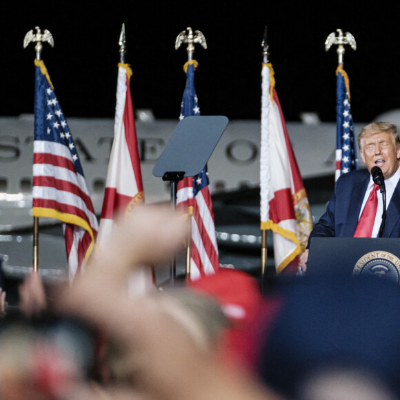 Meeting de campagne de Donald Trump à Pensacola (Floride), le 23 octobre 2020, avant les élections présidentielles américaines prévues le 3 novembre 2020. 