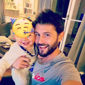 Christophe Beaugrand et son mari Ghislain sont les heureux papa de Valentin, qui fête son premier anniversaire ce 9 novembre 2020.