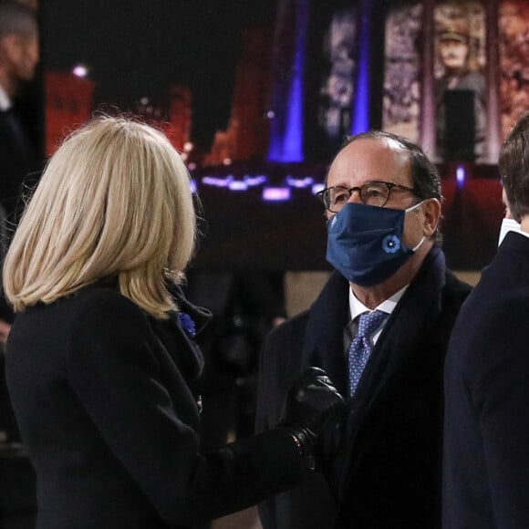 La première dame Brigitte Macron, Francois Hollande et Gérard Larcher - Le président de la République, Emmanuel Macron la cérémonie de panthéonisation de Maurice Genevoix, le 11 novembre 2020, au Panthéon, Paris . © Stéphane Lemouton / Bestimage