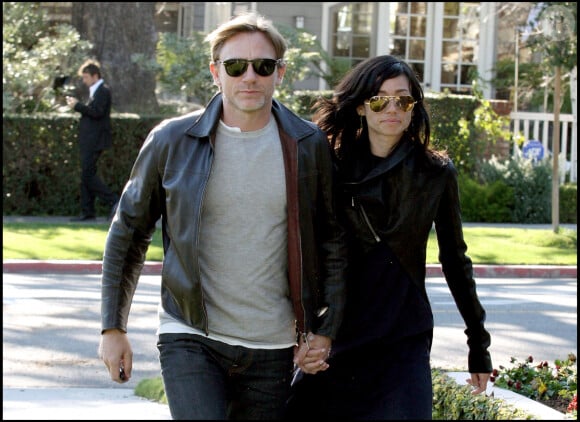 Daniel Craig et Satsuki Mitchell ont participé au gala de charité "Paix et justice" au profit d'Haiti dans la maison du réalisateur Paul Haggis à Santa Monica. Le 24 janvier 2010.