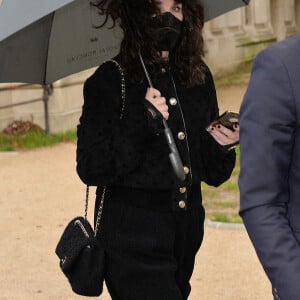 Isabelle Adjani - Sorties du défilé de mode prêt-à-porter printemps-été 2021 "Chanel" au Grand Palais à Paris. Le 6 octobre 2020. © Veeren Ramsamy-Christophe Clovis / Bestimage