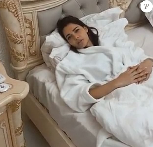 Nabilla opérée en Ukraine de sa cicatrice de césarienne - Snapchat