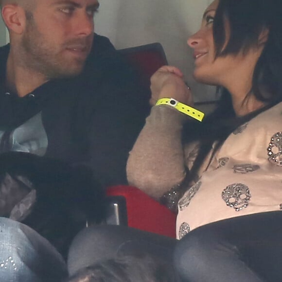 Emilie Nef Naf (enceinte) et son compagnon Jeremy Menez - People au match de football Psg-Sochaux au Parc des Princes, le 29 septembre 2012.