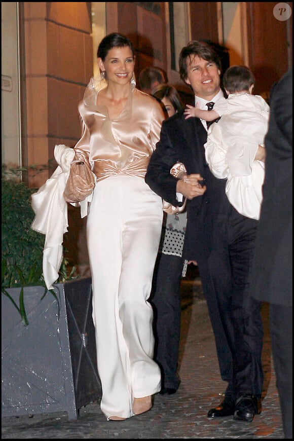 Tom Cruise, Katie Holmes et leur fille Suri à Rome en 2006.