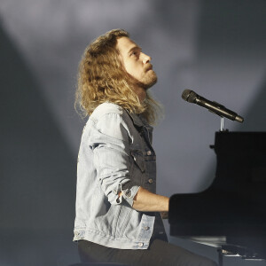 Julien Doré lors de la 32e cérémonie des "Victoires de la Musique" au Zénith de Paris, le 10 février 2017. © Christophe Aubert via Bestimage