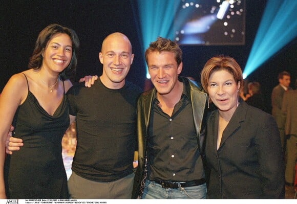 Christophe, Julie Mercy et Kenza, ex-candidats de "Loft Story", en compagnie de Benjamin Castaldi, animateur de l'émission.