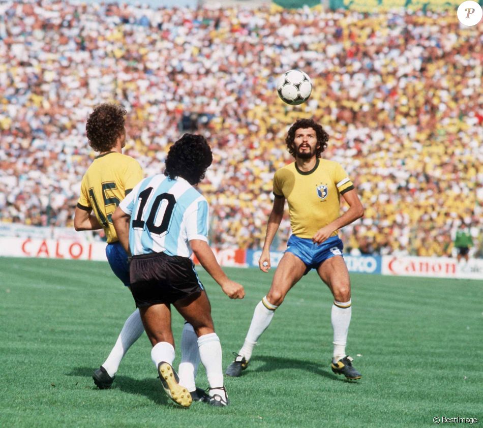 Archives Diego Maradona lors du match Brésil vs Argentine lors de la