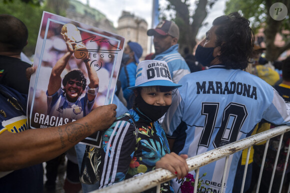 Le cortège funèbre de Diego Armando Maradona quitte la Casa Rosada. Buenos Aires, le 26 novembre 2020.