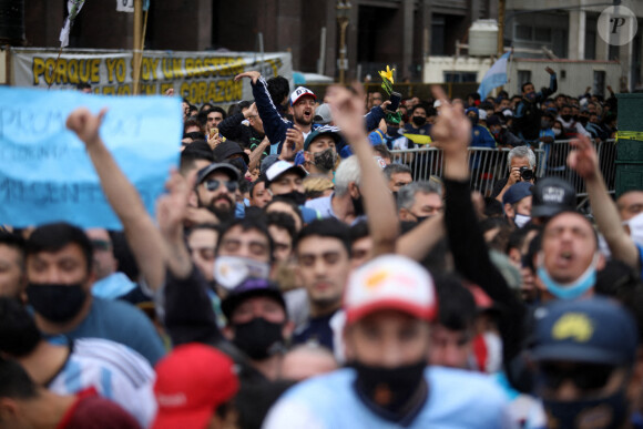 Le cortège funèbre de Diego Armando Maradona quitte la Casa Rosada. Buenos Aires, le 26 novembre 2020.