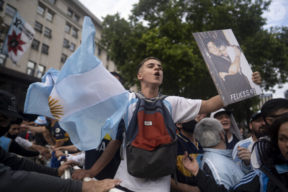 Le cortège funèbre de Diego Armando Maradona quitte la Casa Rosada. Buenos Aires, le 26 novembre 2020.