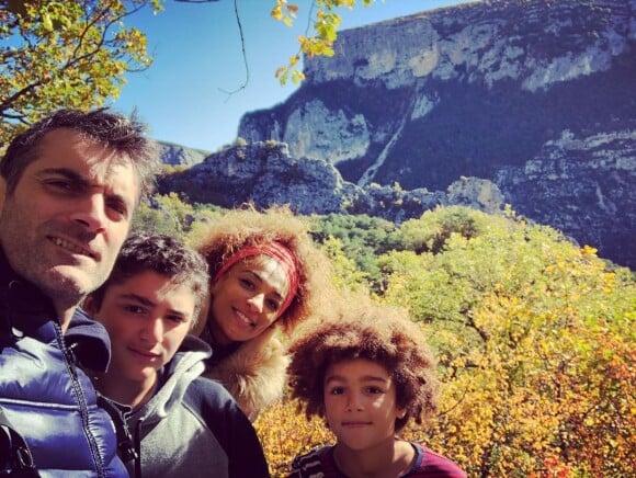 Gil Alma avec son épouse Aminata et leurs fils, octobre 2020