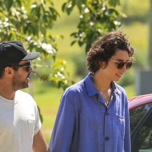 Zac Efron et Vanessa Valladares à Byron Bay, en Australie. Le 4 septembre 2020.