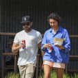 Zac Efron et Vanessa Valladares à Byron Bay, en Australie. Le 4 septembre 2020.
