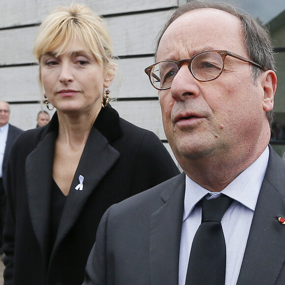 François Hollande et sa compagne Julie Gayet - Claude Chirac, son mari Frédéric Salat-Baroux et son fils Martin Rey-Chirac se sont rendus au musée du président Jacques Chirac de Sarran en Corrèze le 5 octobre 2019. Le conseil départemental de la Corrèze y organise une journée du souvenir et de l'amitié, à la mémoire de Jacques Chirac. Un hommage public, ouvert à tous, où un banquet attend les convives. Tête de veau, pommes du Limousin et fromage local sont au menu, en souvenir du coup de fourchette de Jacques Chirac et de son attachement au terroir corrézien. © Patrick Bernard/Bestimage 