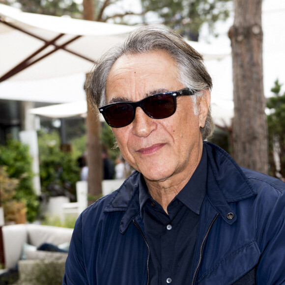 Richard Berry dans les tribunes lors des internationaux de tennis de Roland Garros à Paris, France, le 4 juin 2019. © Jean-Baptiste Autissier/Panoramic/Bestimage
