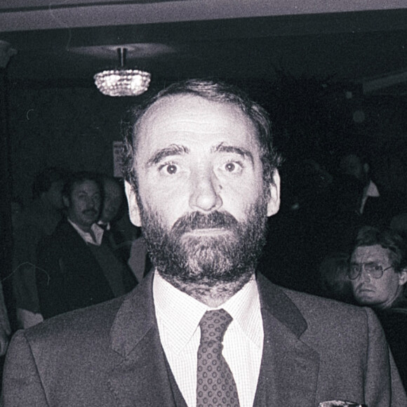 Archives - Claude Brasseur et sa femme Michèle Cambon - People à la première de la pièce de théâtre "Madame Marguerite et les autres" au Théâtre Montparnasse à Paris. Le 28 septembre 1983. © Jean-Claude Woestelandt / Bestimage