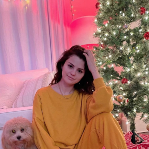 Selena Gomez, prête pour Noël. Décembre 2020.