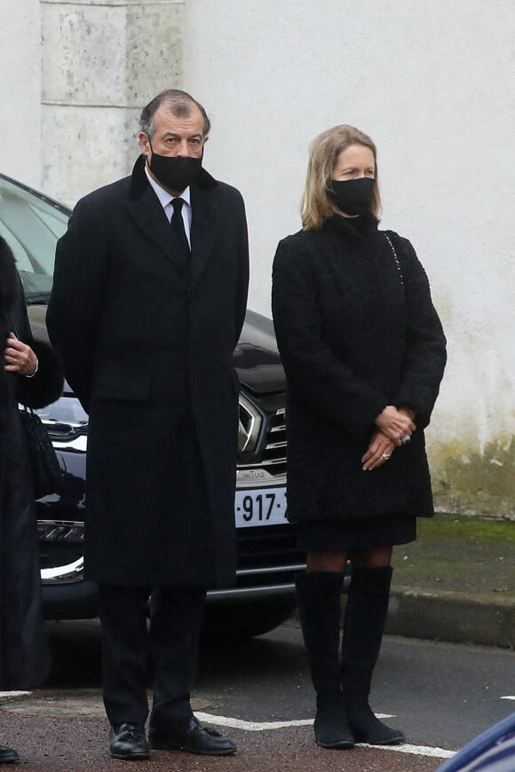 Henri Giscard d'Estaing et sa femme Ina - Obsèques de l'ancien président Valéry Giscard d'Estaing en l'église Saint Hilaire à Authon dans le Loir-et-Cher le 5 décembre 2020.
