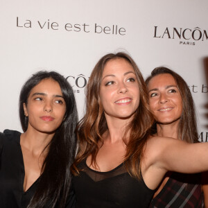 Exclusif - Hafsia Herzi, Dounia Coesens, Emmanuelle Boidron - Soirée Lancôme pour célébrer la nouvelle communication du parfum Iconique "La Vie est Belle" à l'hôtel Mona Bismarck à Paris le 12 septembre 2018. © Rachid Bellak / Bestimage