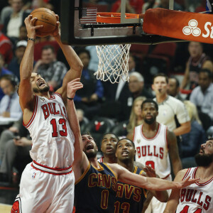 Joakim Noah lors du match de NBA opposant les Chicago Bulls aux Cleveland Cavaliers. Chicago, le 27 octobre 2015.