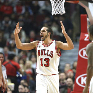 Joakim Noah lors du match de NBA opposant les Chicago Bulls aux Washington Wizards. Chicago, le 11 janvier 2016.