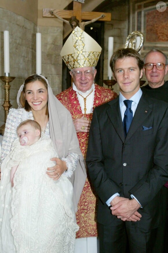 Baptême de Vittoria de Savoie en Italie en 2004, avec ses parents le prince Emmanuel-Philibert de Savoie et Clotilde Courau.