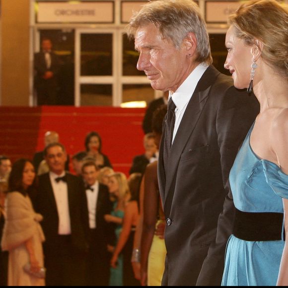 Harrison Ford et son épouse Calista Flockhart au Festival de Cannes en 2008 pour présenter "Indiana Jones 4".