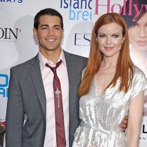 Marcia Cross and Jesse Metcalfe attend the 7th Annual Young Hollywood Awards at the Henry Fonda Theatre in Los Angeles, on May 1, 2005. Photo by Lionel Hahn/ABACA. 