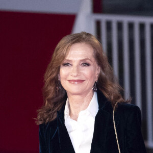 Isabelle Huppert assiste à la projection du film "Le discours" au 15 ème Festival International du Film à Rome, le 19 octobre 2020.
