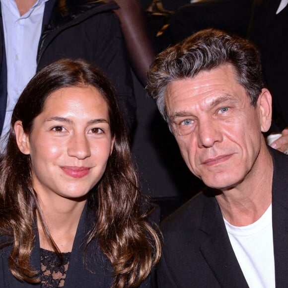 Exclusif - Première sortie officielle de Marc Lavoine et sa femme Line Papin depuis leur mariage lors du défilé Etam Live Show 2020 à Paris le 30 septembre 2020. © Pool Agence Bestimage 