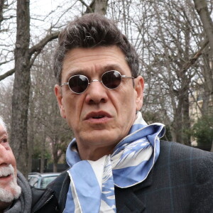 Marc Lavoine - Arrivées des people sur l'enregistrement de l'émission "Vivement dimanche" au Pavillon Gabriel à Paris le 26 février 2020.