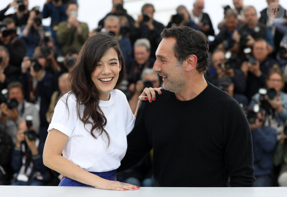 Mélanie Doutey et Gilles Lellouche - Photocall du film "Le grand bain" au 71e Festival International du Film de Cannes, le 13 mai 2018. © Borde / Jacovides / Moreau / Bestimage