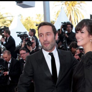 Mélanie Doutey et Gilles Lellouche - Montée des marches du film "The Artist", 64e festival de Cannes. 2011.