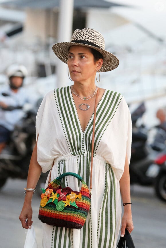 Cristina Cordula et son mari Frédéric Cassin sur le port de Saint-Tropez le 31 Juillet 2020.