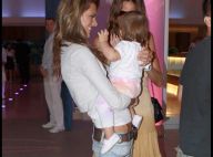 Le top Alessandra Ambrosio et son adorable petite fille nous offrent leurs plus beaux sourires... C'est trop beau !