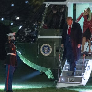Le président Donald J.Trump et la première dame Melania Trump retournent à la Maison Blanche à Washington, DC le 5 décembre 2020 après avoir assisté à un rassemblement politique en Géorgie.