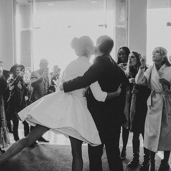 Laury Thilleman et Juan Arbelaez dévoilent des photos inédites de leur mariage, le 21 décembre 2020