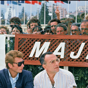 Nathalie Baye, Johnny Hallyday, Jean-Luc Godard et Claude Brasseur présentent le film "Détective" au journal de TF1, avec Yves Mourousi, au Festival de Cannes en 1985.