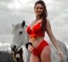 Alexandra, la gagnante de "Koh-Lanta, Les 4 Terres" pose en lingerie rouge sur Instagram le 24 décembre 2020.