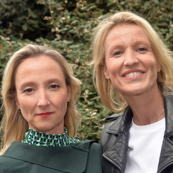 Audrey Lamy et sa soeur Alexandra Lamy - People au défilé Lacoste Collection Prêt-à-Porter Printemps/Eté 2020 lors de la Fashion Week de Paris, le 1er octobre 2019. © Veeren Ramsamy-Christophe Clovis/Bestimage 