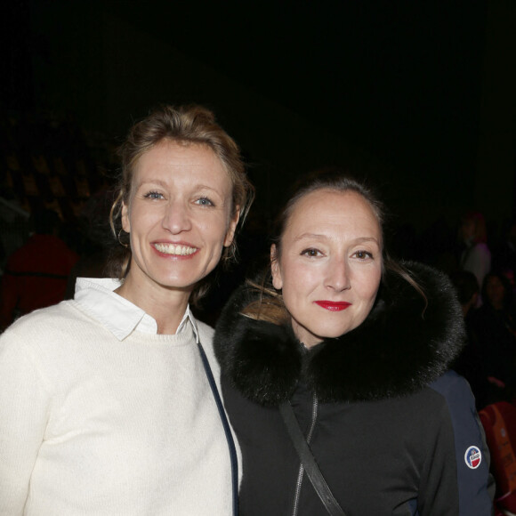 Alexandra Lamy et sa soeur Audrey lors du 20ème Festival du film de comédie à l'Alpe d'Huez, France, le 20 janvier 2017. © Christophe Aubert via Bestimage