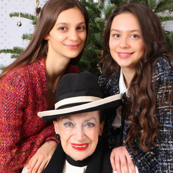 Genevieve de Fontenay avec ses petites filles Adèle et Agathe sur Instagram.