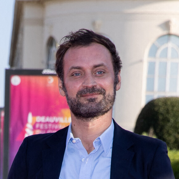 Augustin Trapenard à la première de "Comment je suis devenu un super-héros" lors de la clôture du 46ème Festival du Cinéma Américain de Deauville, le 12 septembre 2020. © Olivier Borde/Bestimage