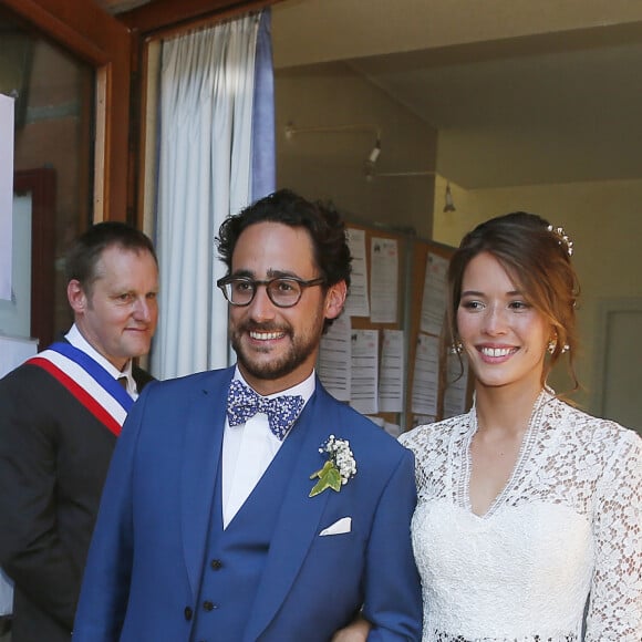 Mariage de Thomas Hollande et de la journaliste Emilie Broussouloux à la mairie à Meyssac en Corrèze près de Brive, ville d'Emiie. Le 8 Septembre 2018. © Patrick Bernard-Guillaume Collet / Bestimage