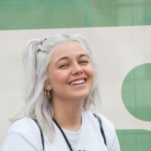 Louane est venue assister au concert de son amie Angèle pendant le Main Square Festival à Arras en France, le 4 juillet 2019.