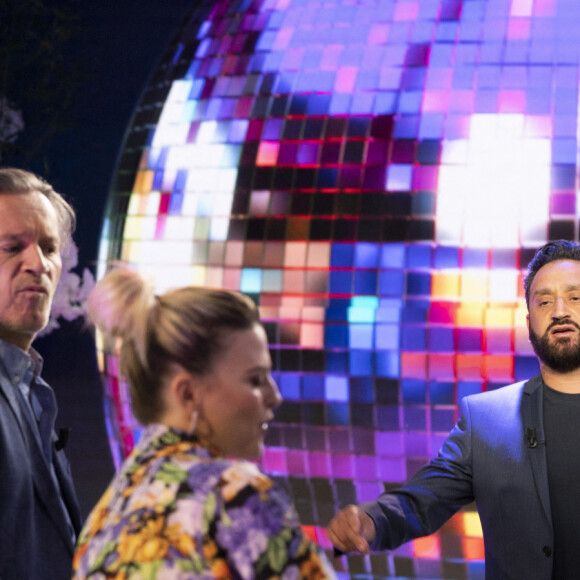 Exclusif - Cyril Hanouna, Jean-Michel Maire et et Kelly Vedovelli - C. Hanouna et ses chroniqueurs de retour pour la première fois en studio depuis le déconfinement pour l'enregistrement de l'émission "C que du kif!" sur C8 pendant l'épidémie de Coronavirus Covid-19 à Paris le 12 mai 2020. © Jack Tribeca / Bestimage 