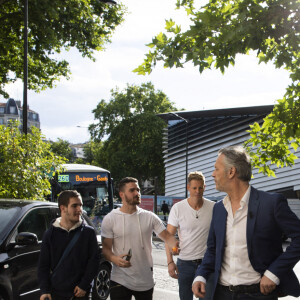 Exclusif - Matthieu Delormeau et Jean-Michel Maire - Dernière de l'émission "C que du Kif" en direct sur C8 et présentée par Cyril Hanouna avec distribution de cadeaux dans la rue et prise de parole de Jean.Roch le 18 juin 2020. © Jack Tribeca / Bestimage 