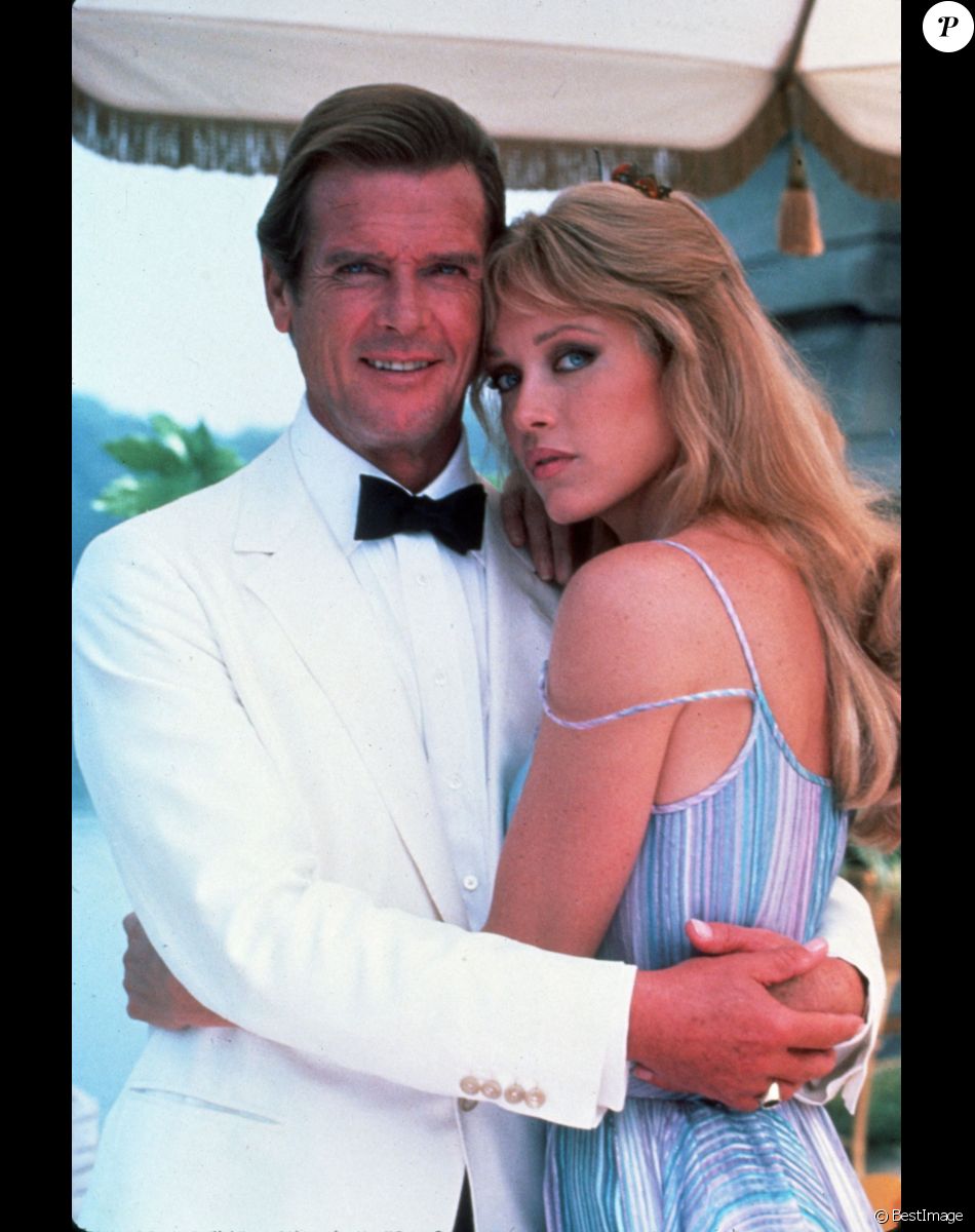 Roger Moore et Tanya Roberts dans le James Bond "A view to a kill" © MGM/Entertainment Pictures/ZUMAPRESS.com / Bestimage