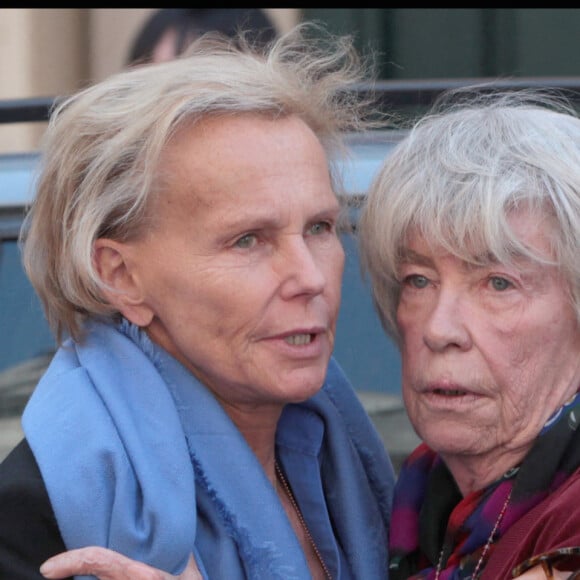 Christine Ockrent et Evelyne Pisier - Hommage à Marie-France Pisier à l'Eglise Saint-Roch à Paris en 2011.