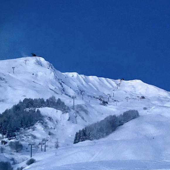 Denis Brogniart a passé un moment magique à la montagne, en Savoie, en janvier 2021.